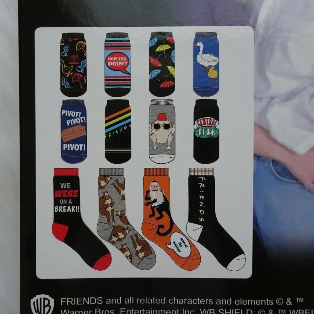 FRIENDS The TV Series 12 Days Of Socks in Gift Box 4 Crew 8 Low Cut Novelty New